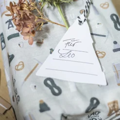 Roadtyping GIFT HANGER MOUNTAIN, Beige - Bunt -Mountain Equipment shop roadtyping geschenkanhaenger berg 22b rog rt1782 beige bunt 3