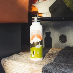 Roadtyping MOUNTAIN ADVENTURE STAINLESS STEEL BOTTLE, Weiß