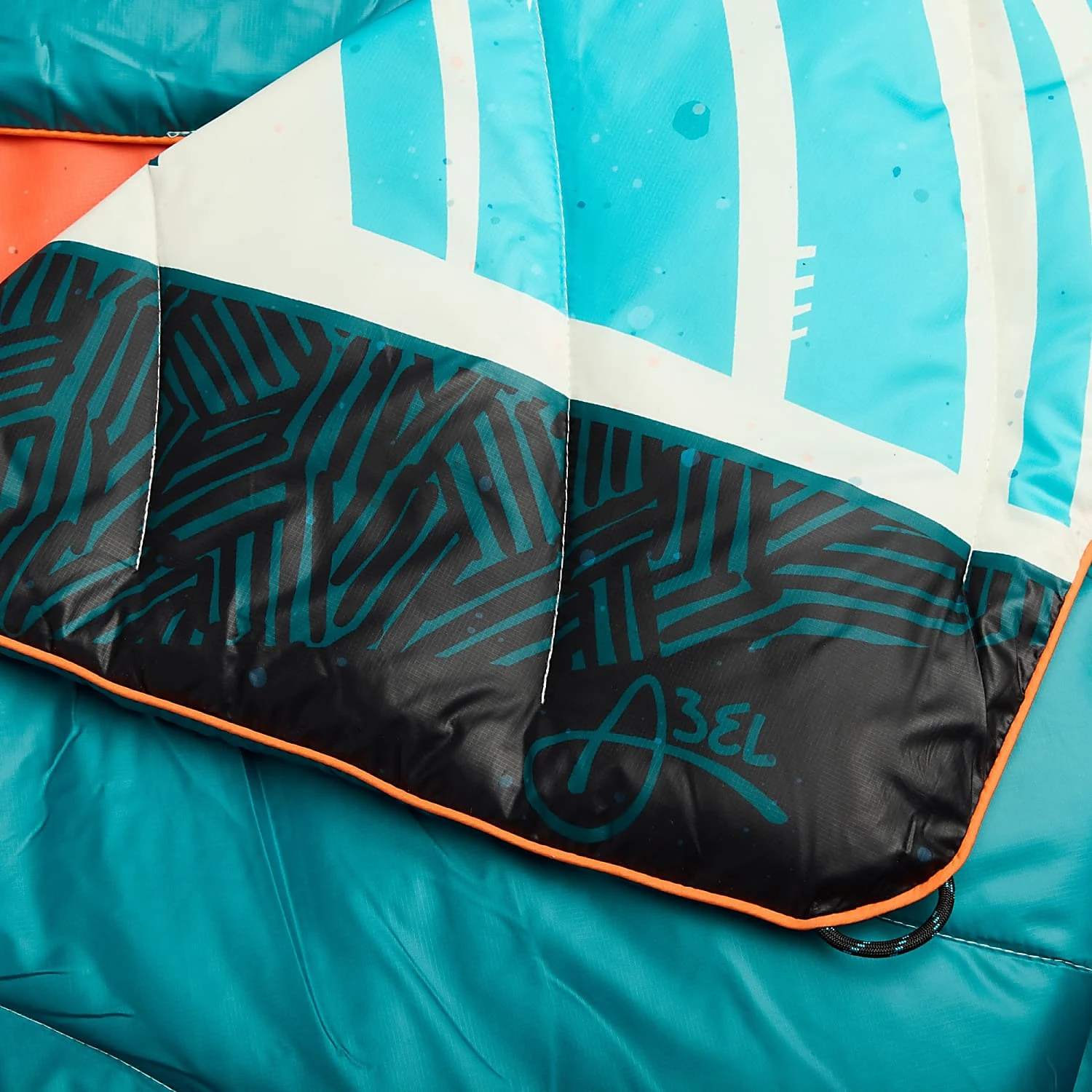 Rumpl ORIGINAL PUFFY BLANKET LC 1P, Salty Mountain Air - Erik Abel 2 Rumpl ORIGINAL PUFFY BLANKET LC 1P, Salty Mountain Air - Erik Abel - Image 2